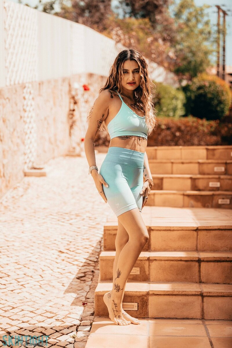 Людмила, 22 года, 4 размер груди